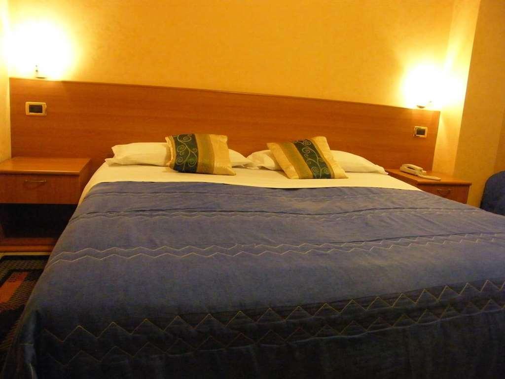 Hotel Residence Memmina Frosinone Pokój zdjęcie