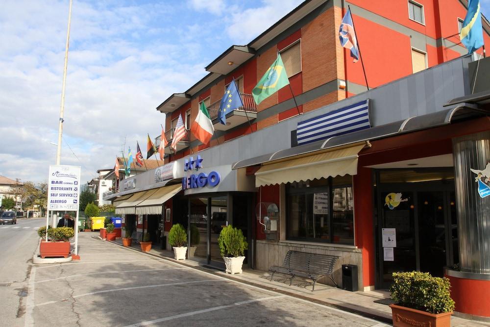 Hotel Residence Memmina Frosinone Zewnętrze zdjęcie